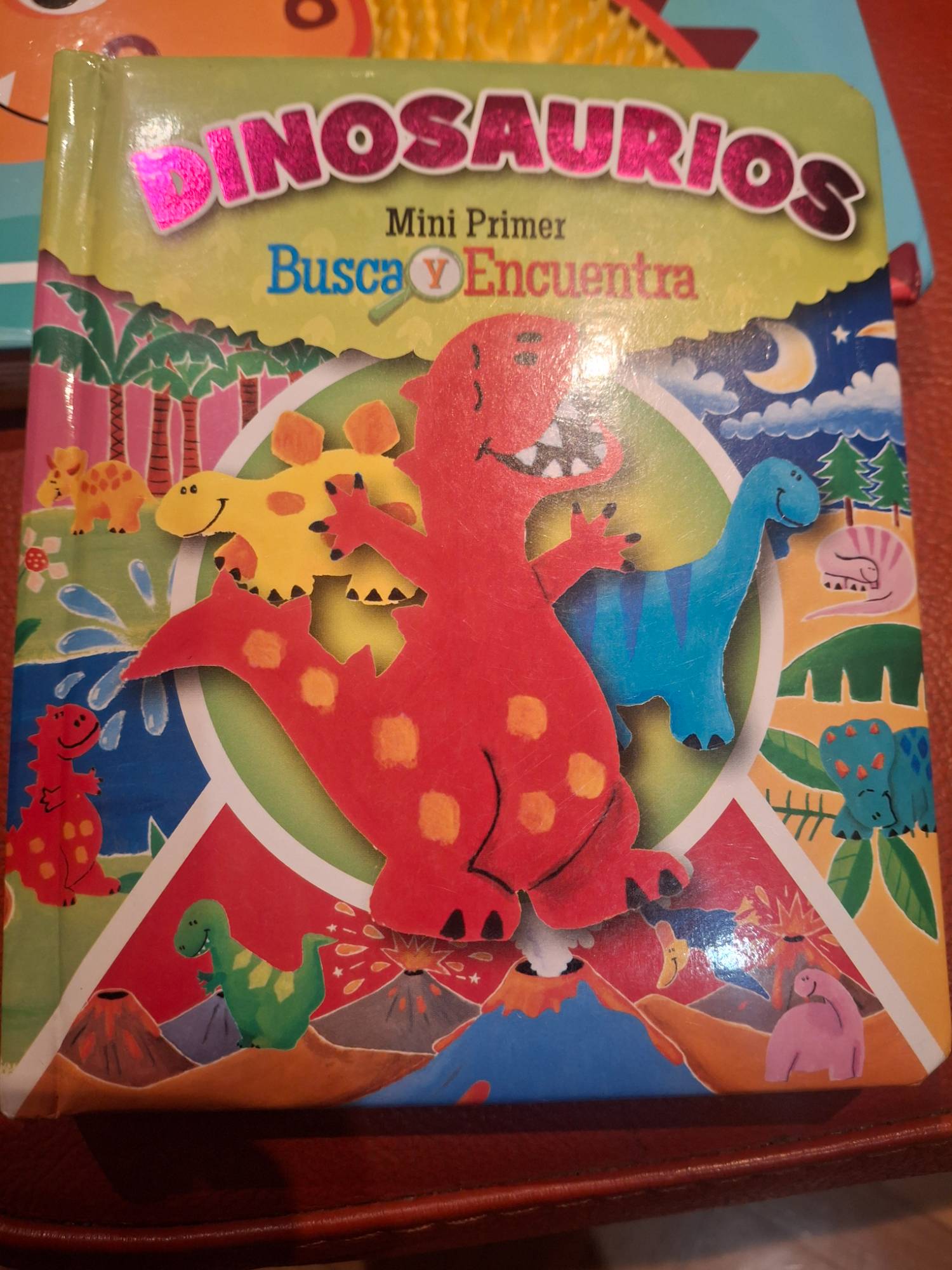 Hugo y la ballena,Toca a un dinosaurio,Dinos